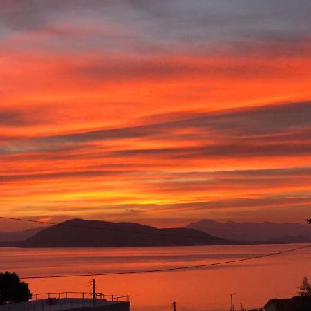 Вилла Breathtaking Seaview House Aegina Экстерьер фото
