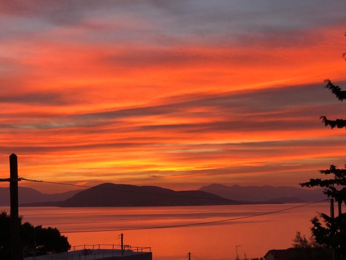 Вилла Breathtaking Seaview House Aegina Экстерьер фото